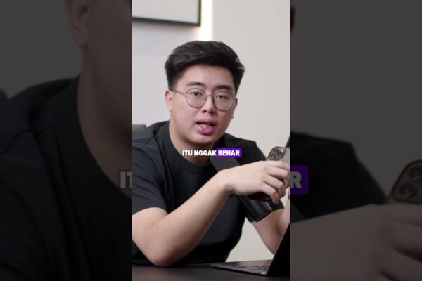 Youtube Thumbnail image of : Jangan Pernah Menjatuhkan Orang Lain. #mindset
